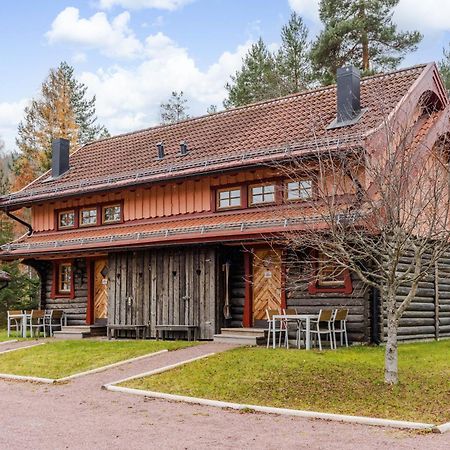 Sagolandsbyn Villa Мора Екстериор снимка