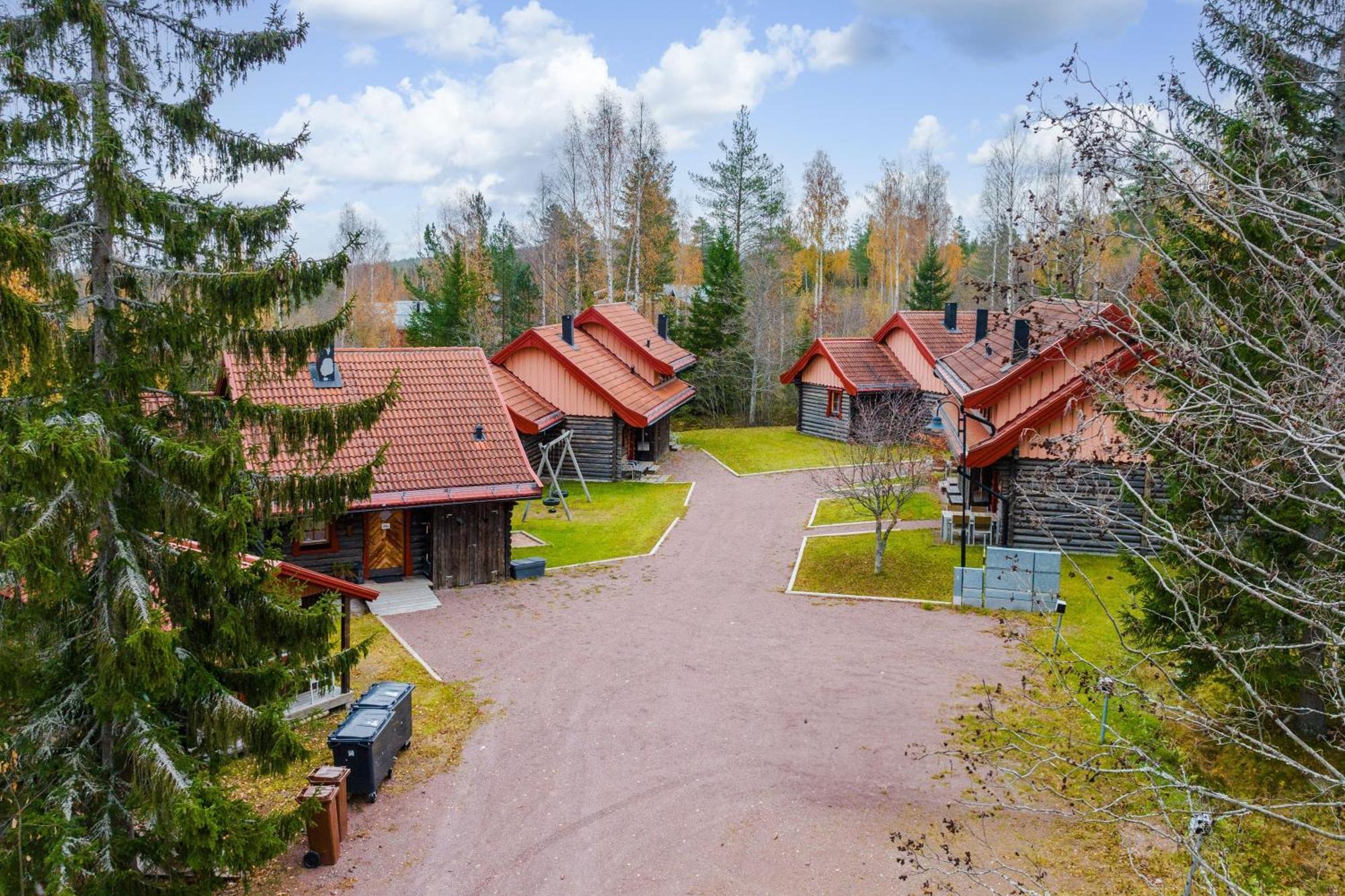 Sagolandsbyn Villa Мора Екстериор снимка